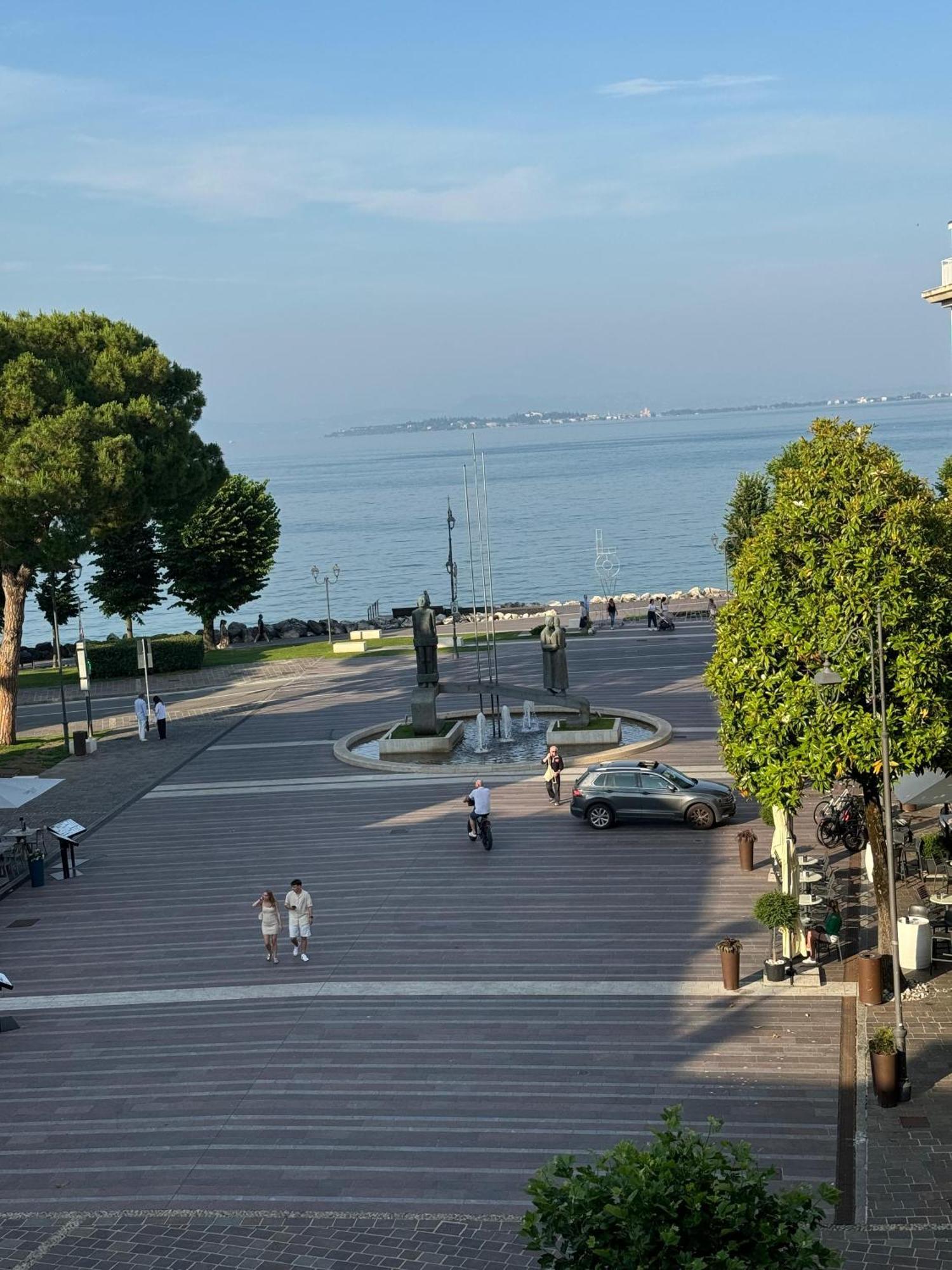 Splendid Apartment Desenzano del Garda Ngoại thất bức ảnh
