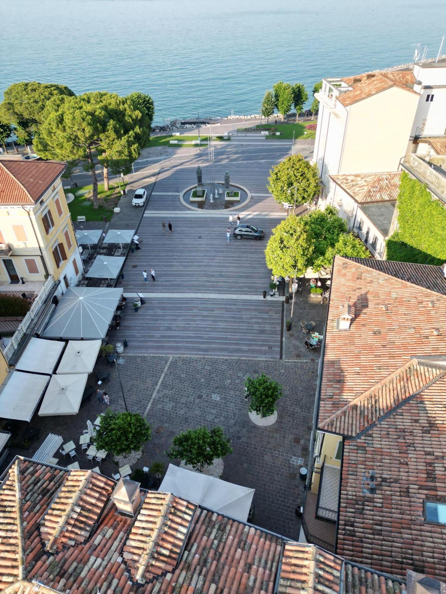 Splendid Apartment Desenzano del Garda Ngoại thất bức ảnh